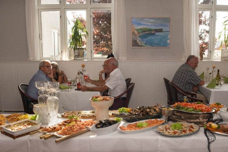 Bagenkop Kro - Ophold med lækker fiskebuffet og vin - 4
