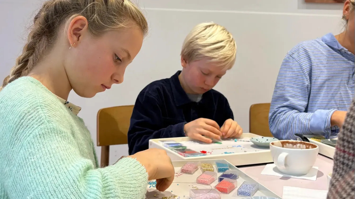 SMYKBAR - Kreativ smykkeoplevelse for børn hos SMYKBAR - 1